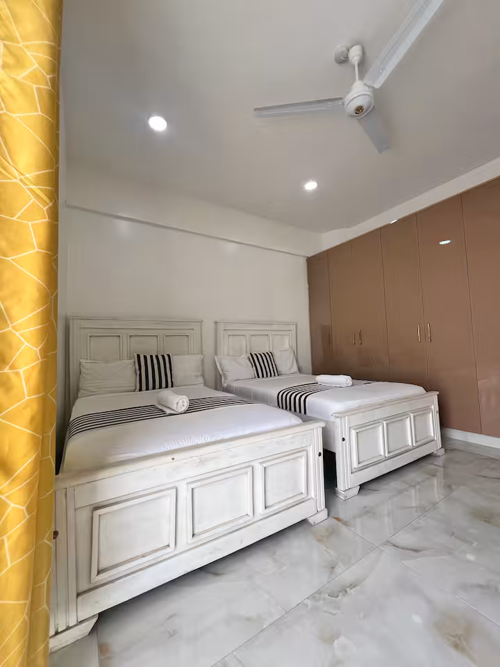 bedroom 3.avif