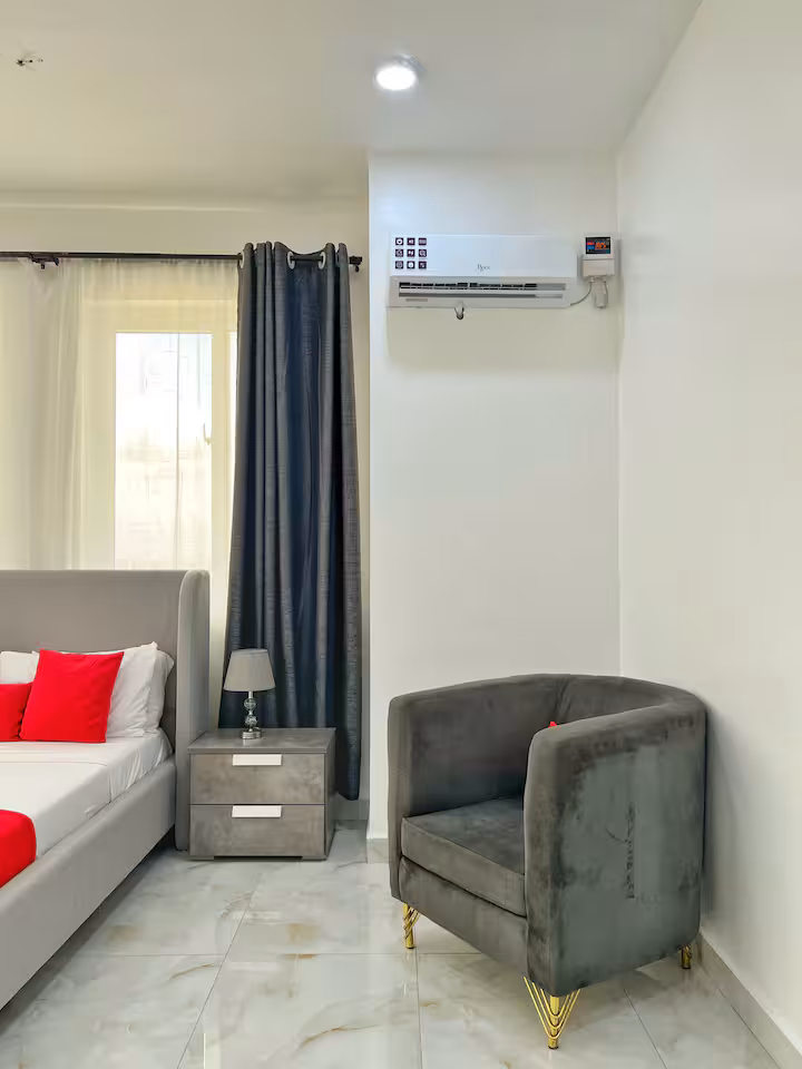 master bedroom 2.avif