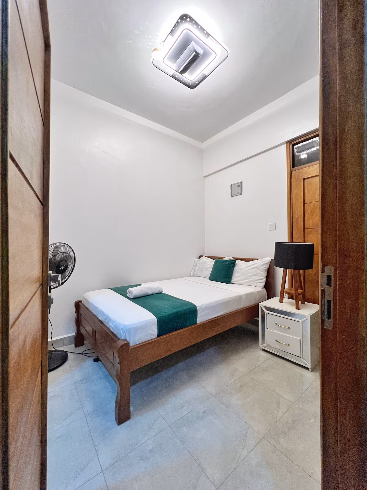 bedroom 4.avif