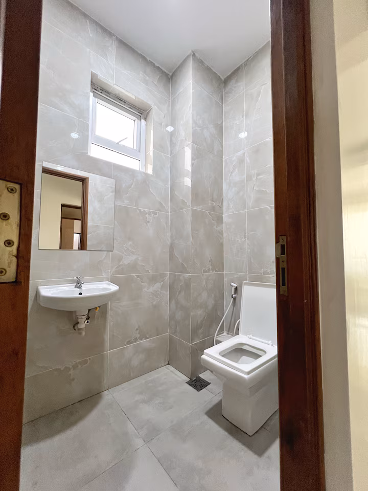 half bathroom 3.avif