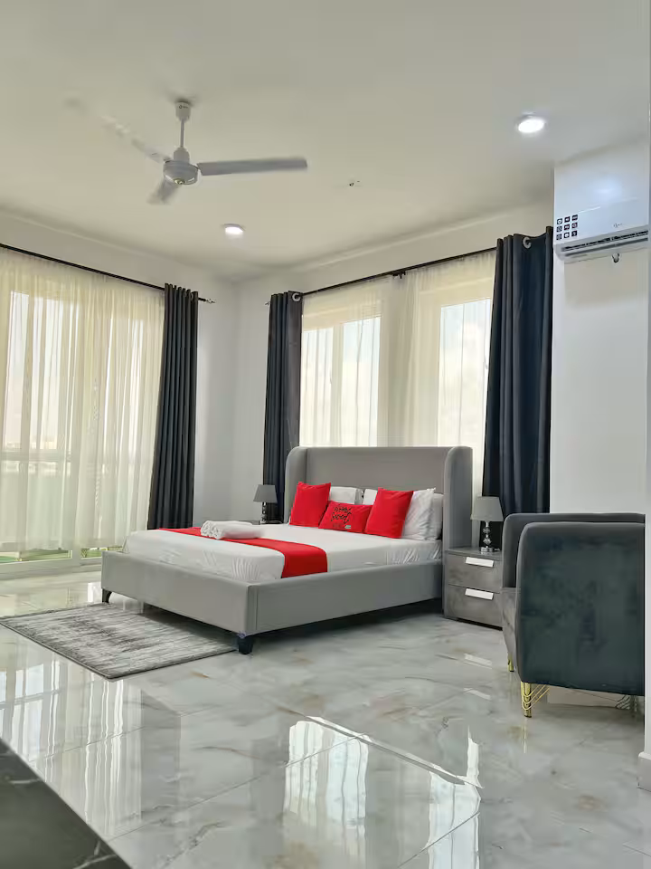 master bedroom 1.avif