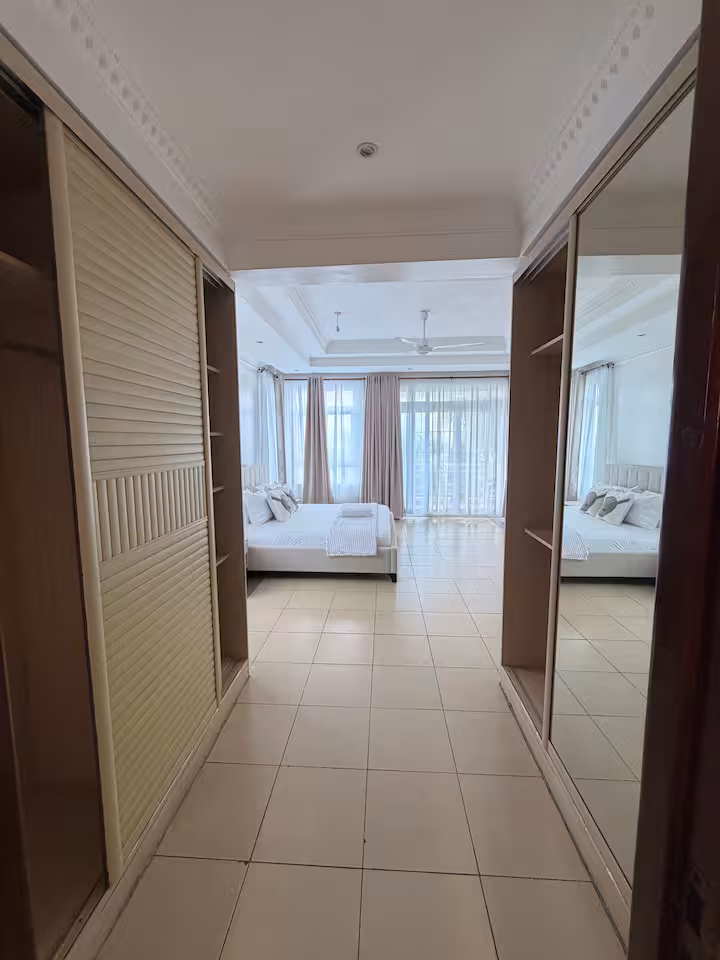 Master bedroom 1.avif