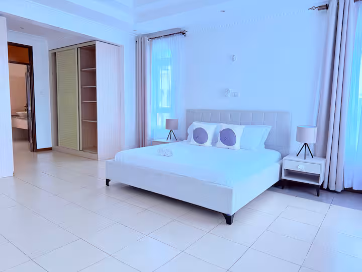 Master bedroom4.avif