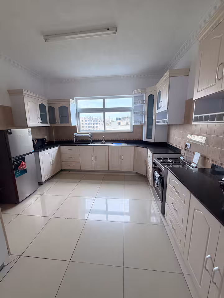 full kitchen.avif