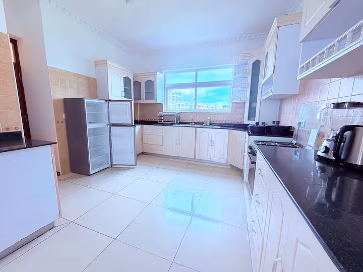 kitchen 5.avif