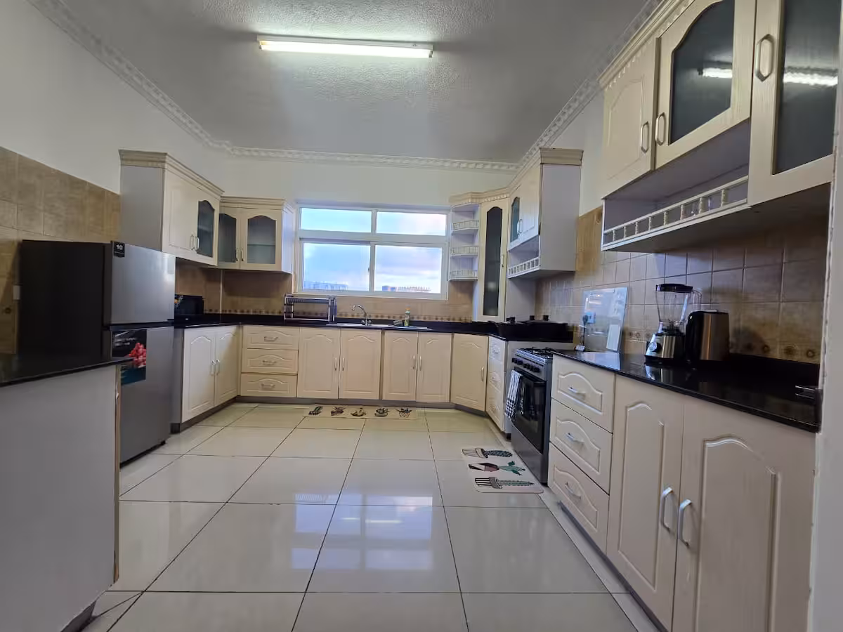 kitchen 4.avif